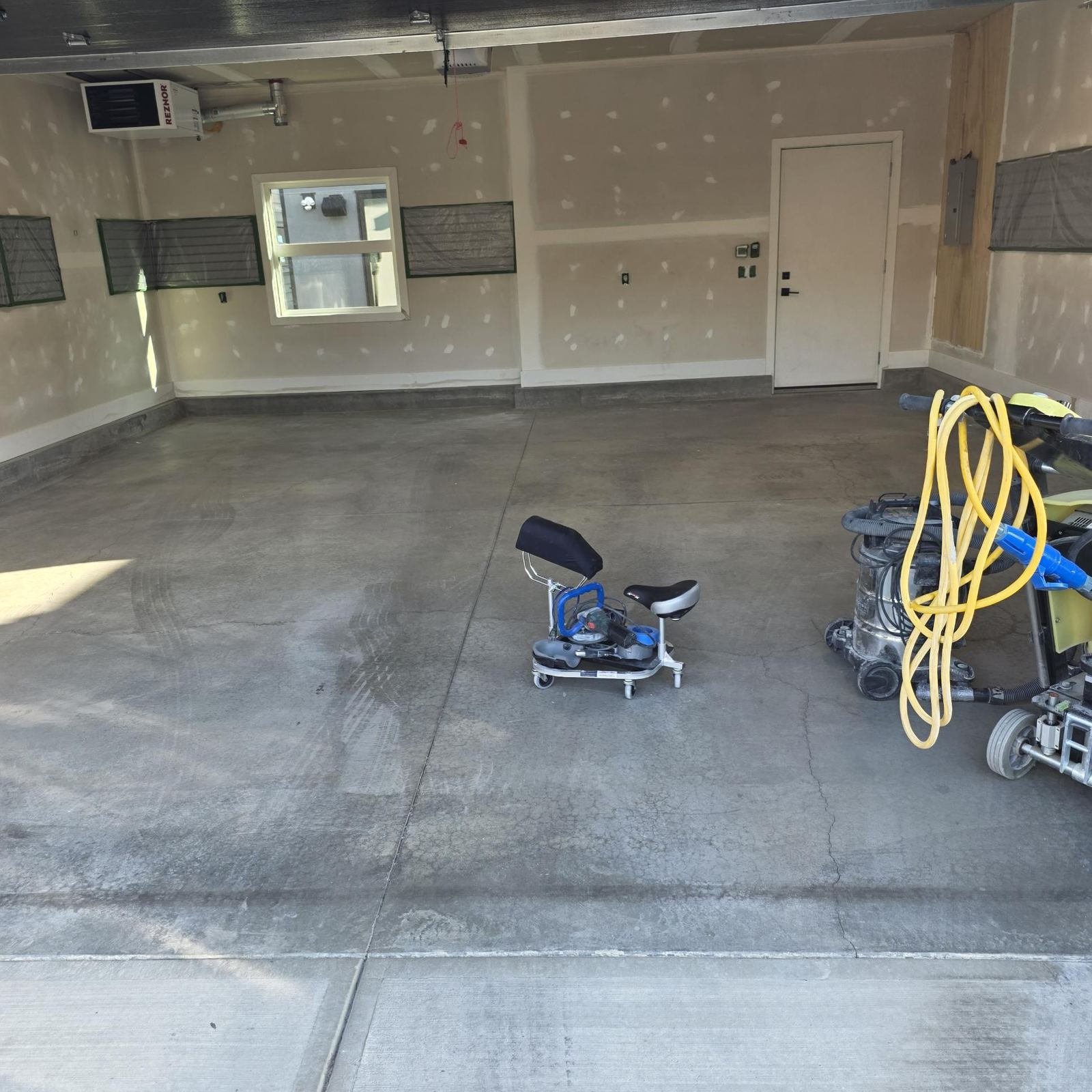Diamond-ground residential slab ready for coating